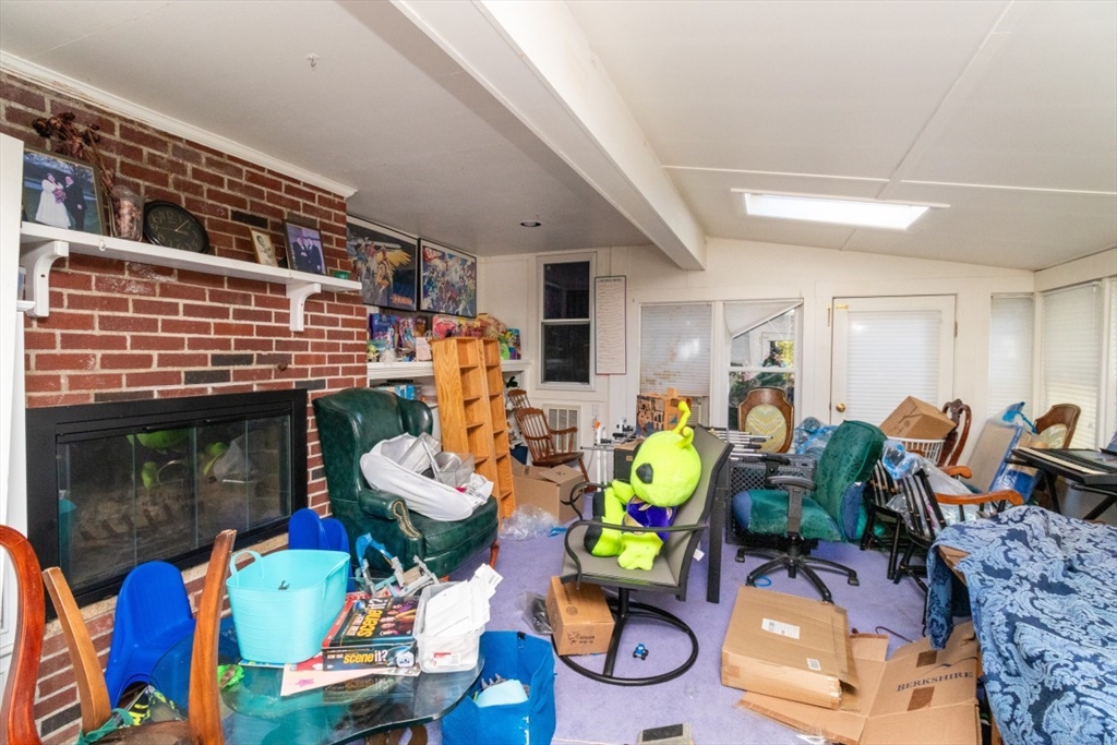 355 Canton St Property Photo 24