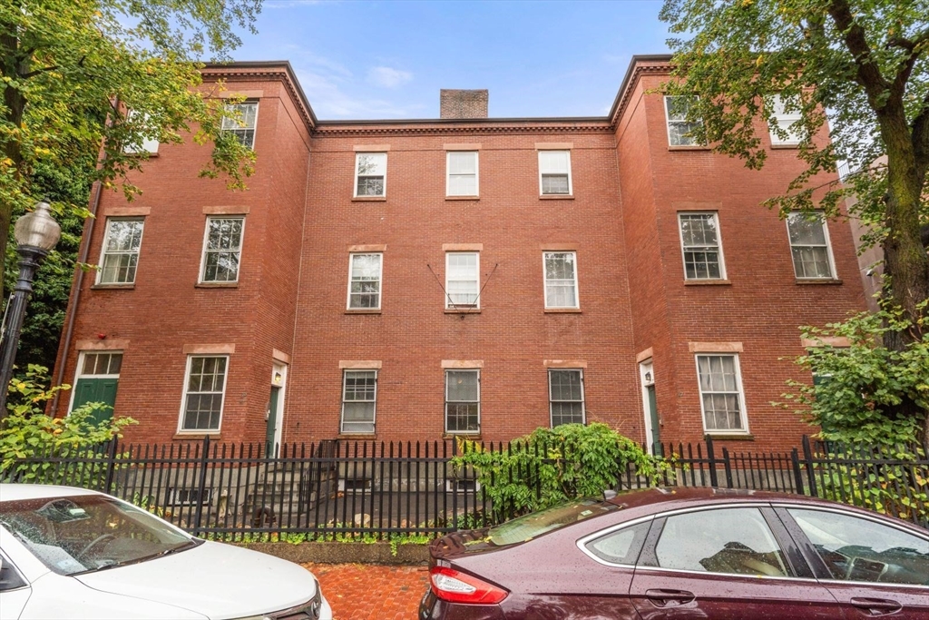 35-43 Rutland St Property Photo 1