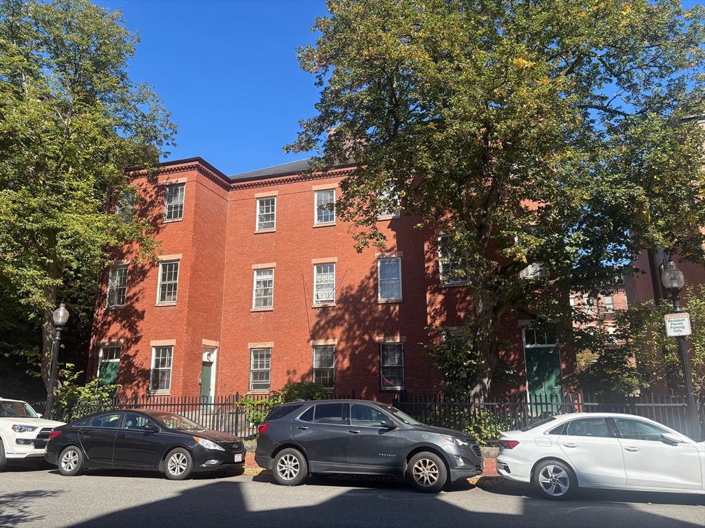 35-43 Rutland St Property Photo 2