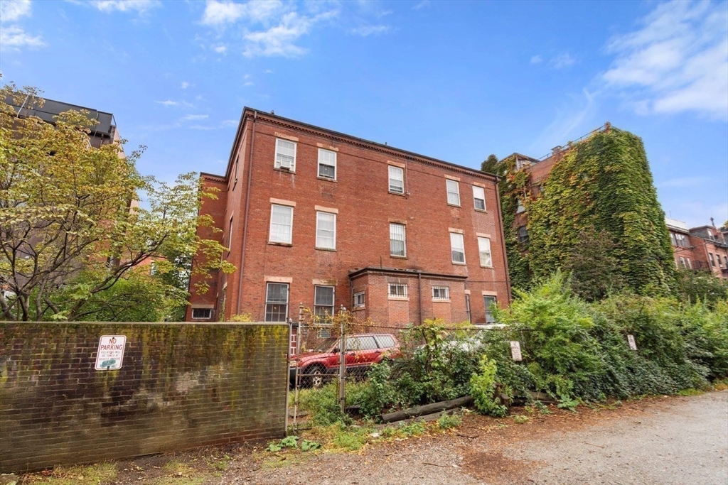 35-43 Rutland St Property Photo 16