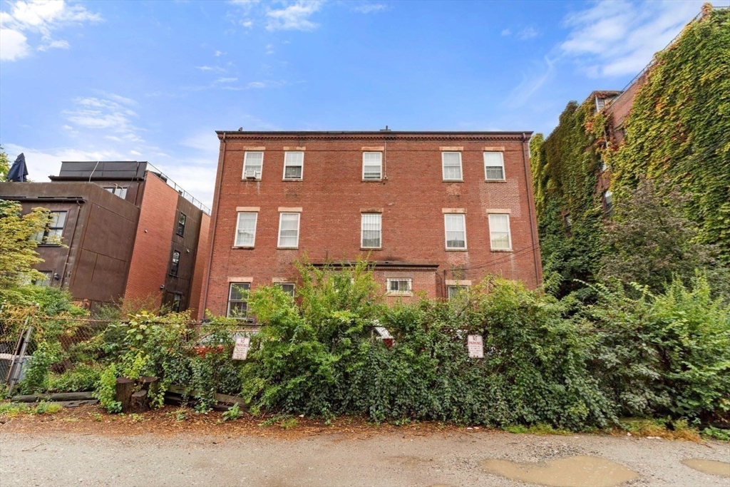35-43 Rutland St Property Photo 17