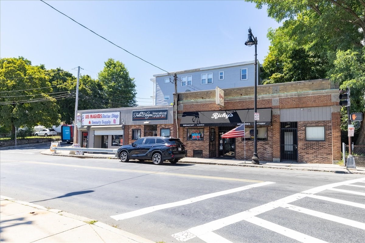 1459-1469 River Street Property Photo 4