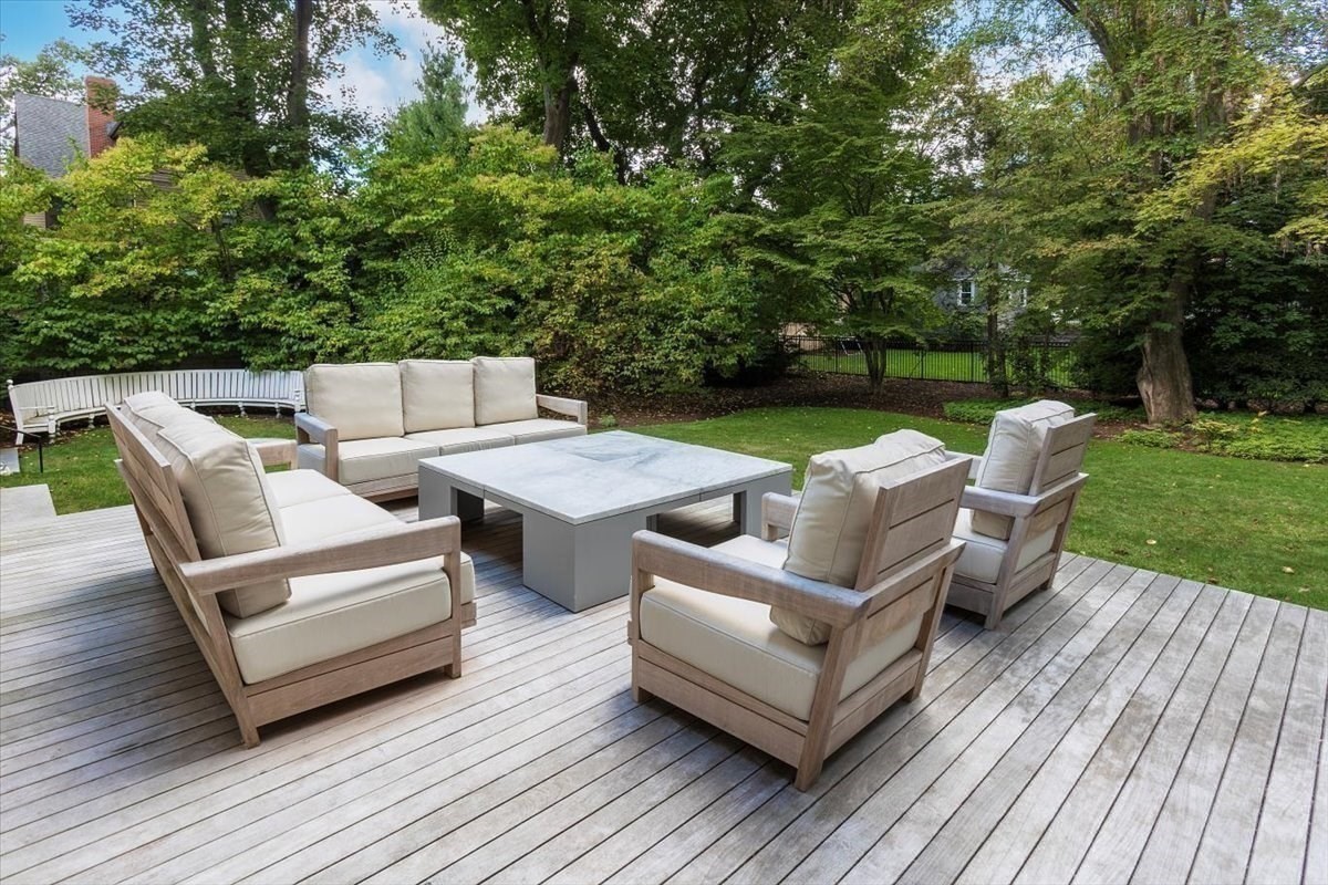 153 Brattle St Property Photo 11