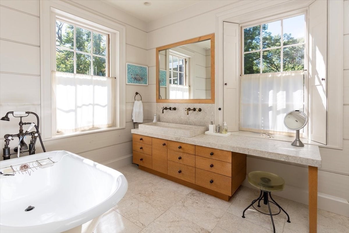 153 Brattle St Property Photo 16