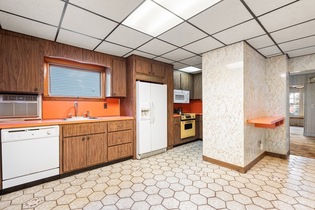 40 Century Street Property Photo 14