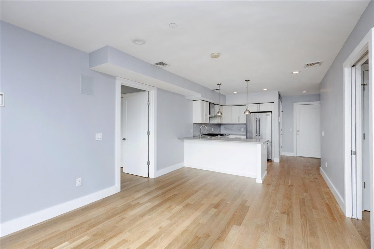 150 W. Broadway # 418 Property Photo 27