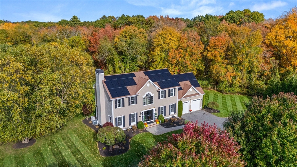 17 Sassafras Property Photo 3