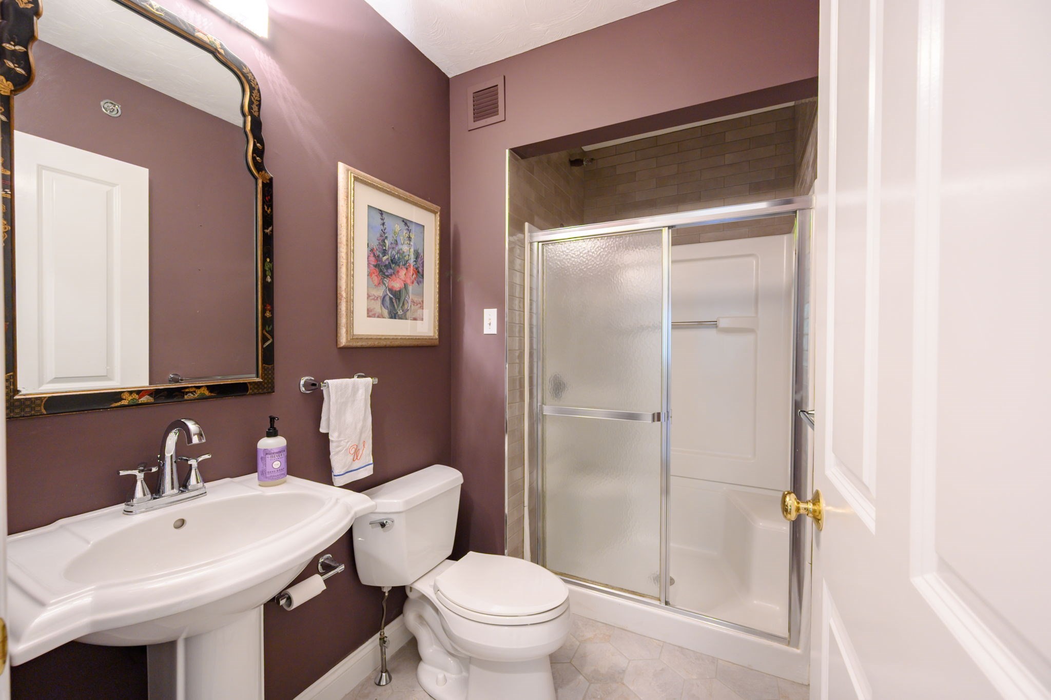 18 Whiting Lane # 18 Property Photo 15