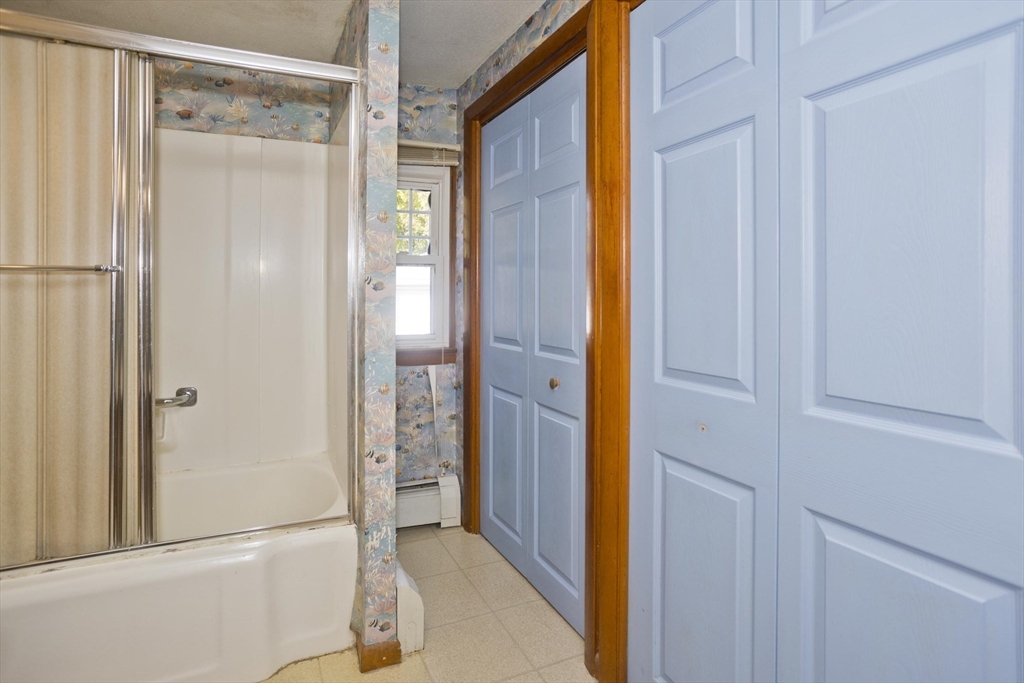 90 Anson St Property Photo 12