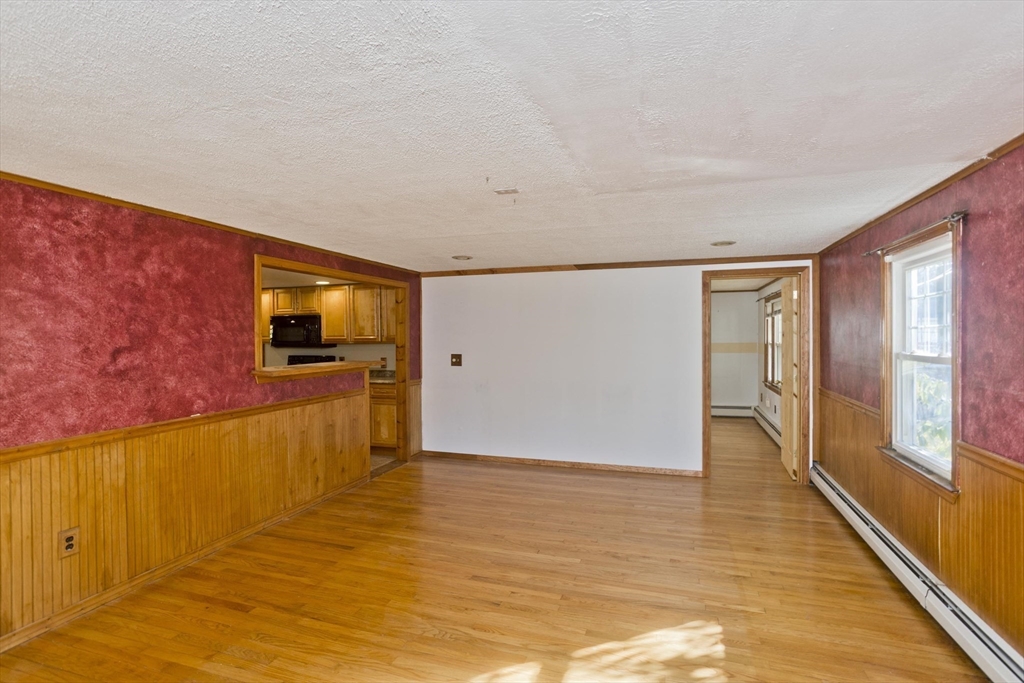 90 Anson St Property Photo 16