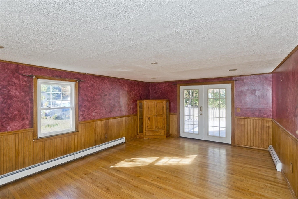 90 Anson St Property Photo 18