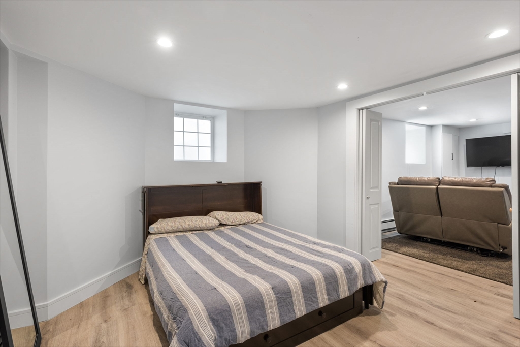 136 Pauline St Property Photo 32