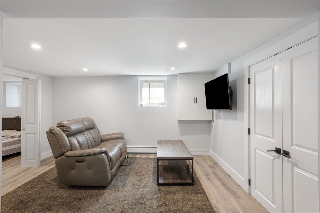 136 Pauline St Property Photo 35