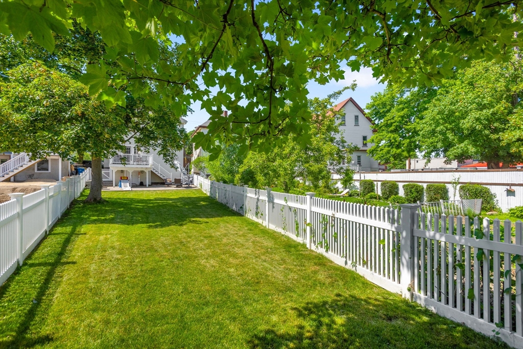 136 Pauline St Property Photo 39