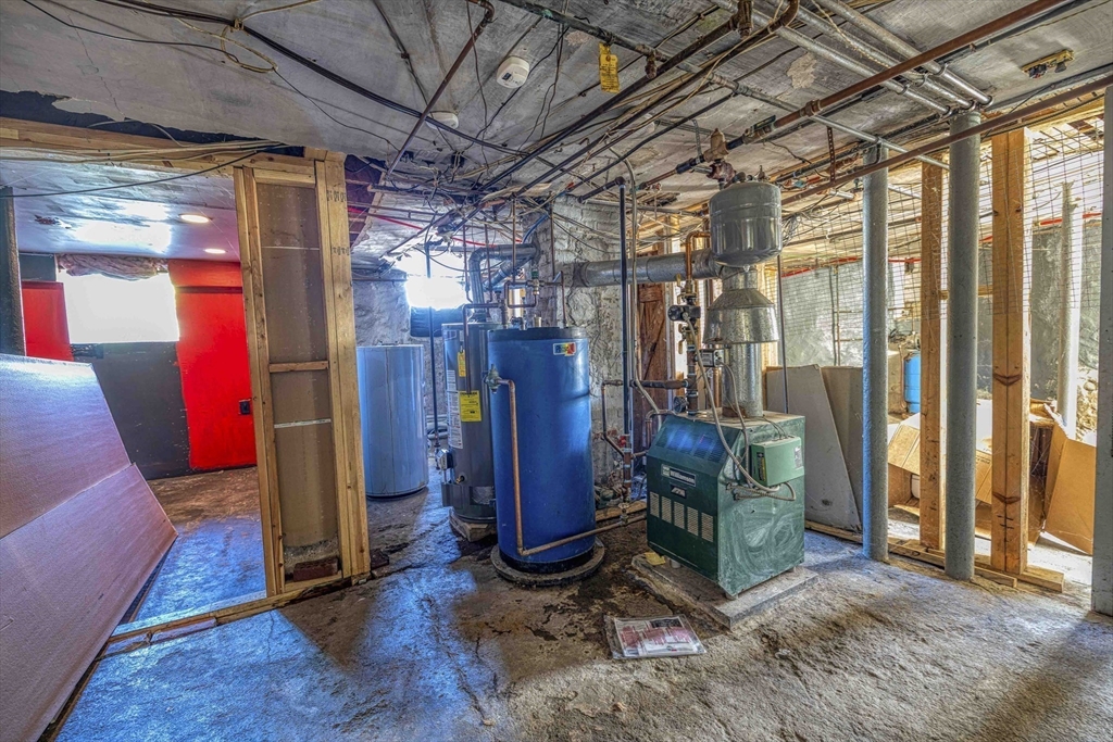 15 Higgins St Property Photo 16