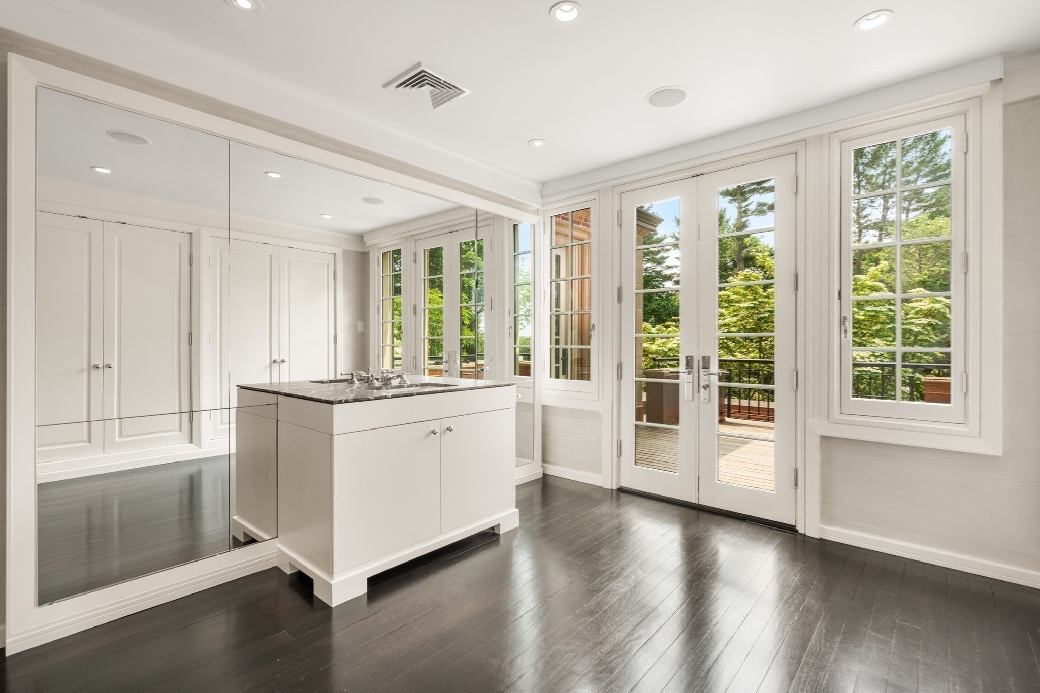 1014 Boylston Street Property Photo 21