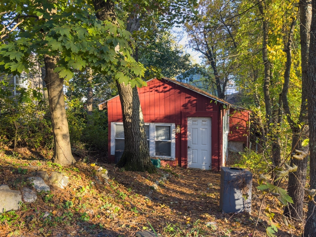 12 Parkview Ter Property Photo 1