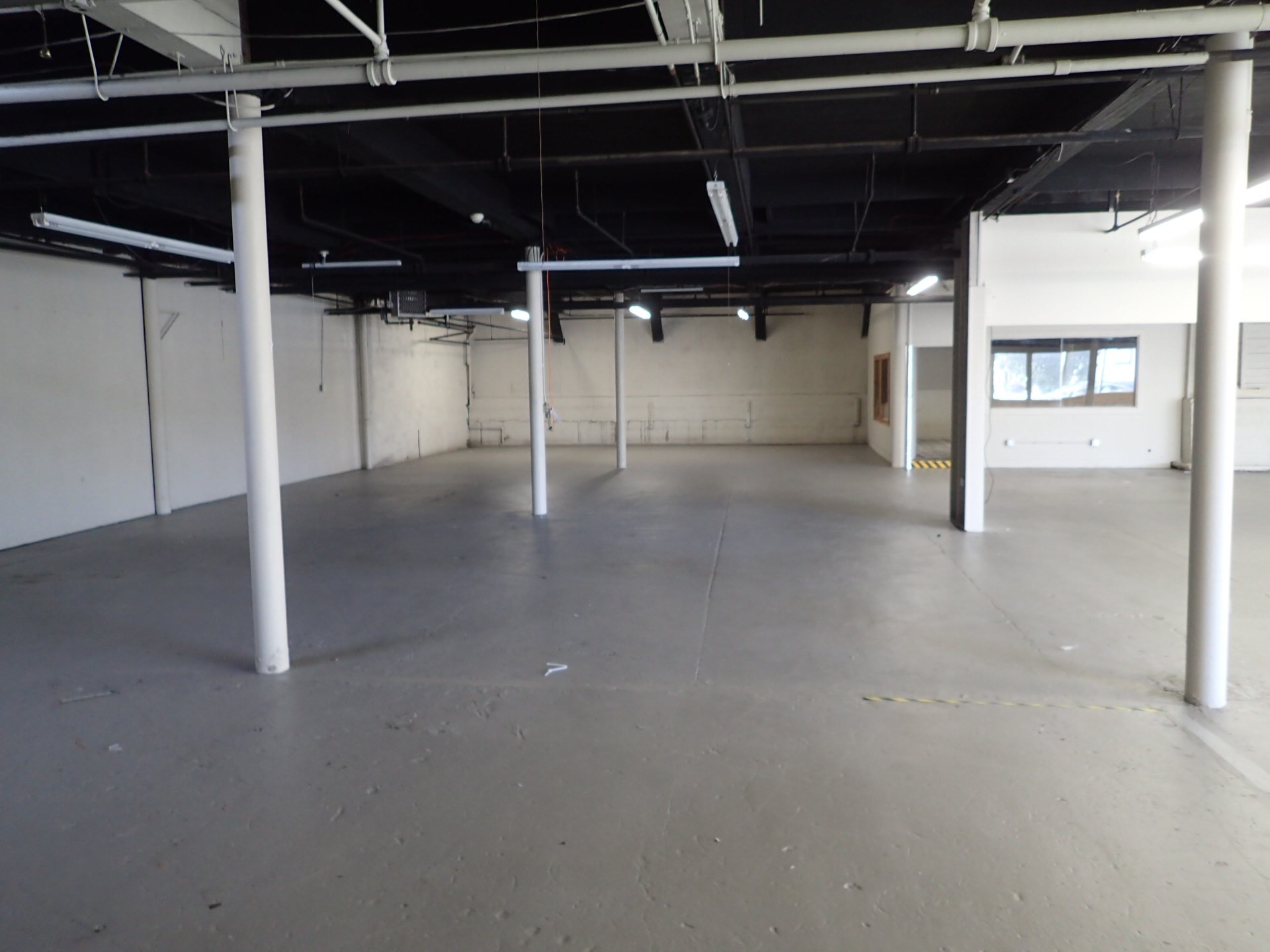 380 Main St Property Photo 2