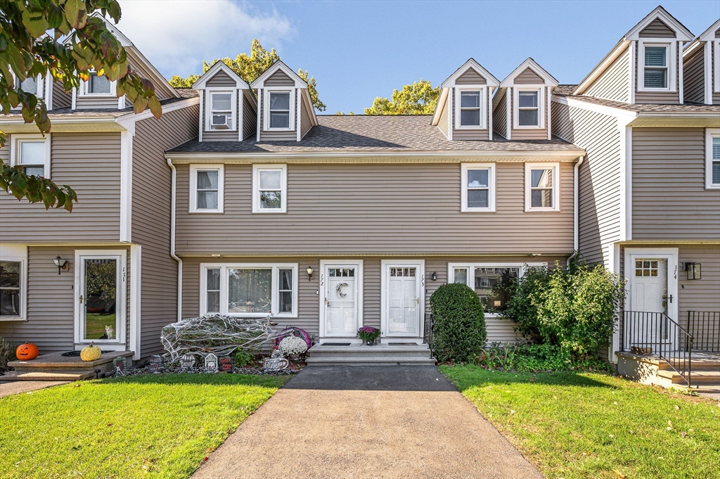 173 Merrimack Meadows Ln # 162 Property Photo 1