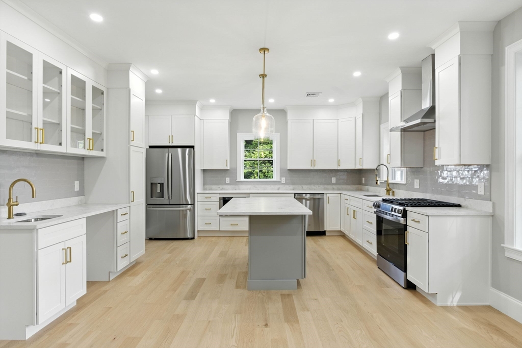 11 Washington St # 4 Property Photo 10