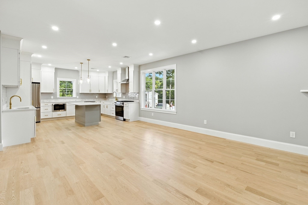 11 Washington St # 4 Property Photo 16
