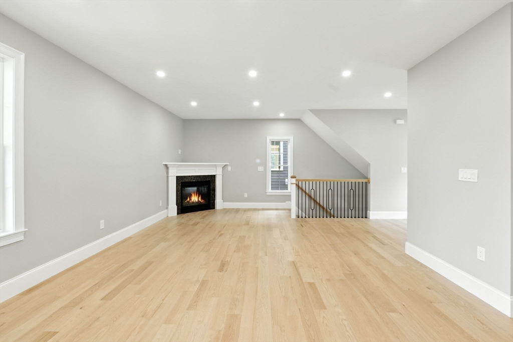 11 Washington St # 4 Property Photo 17