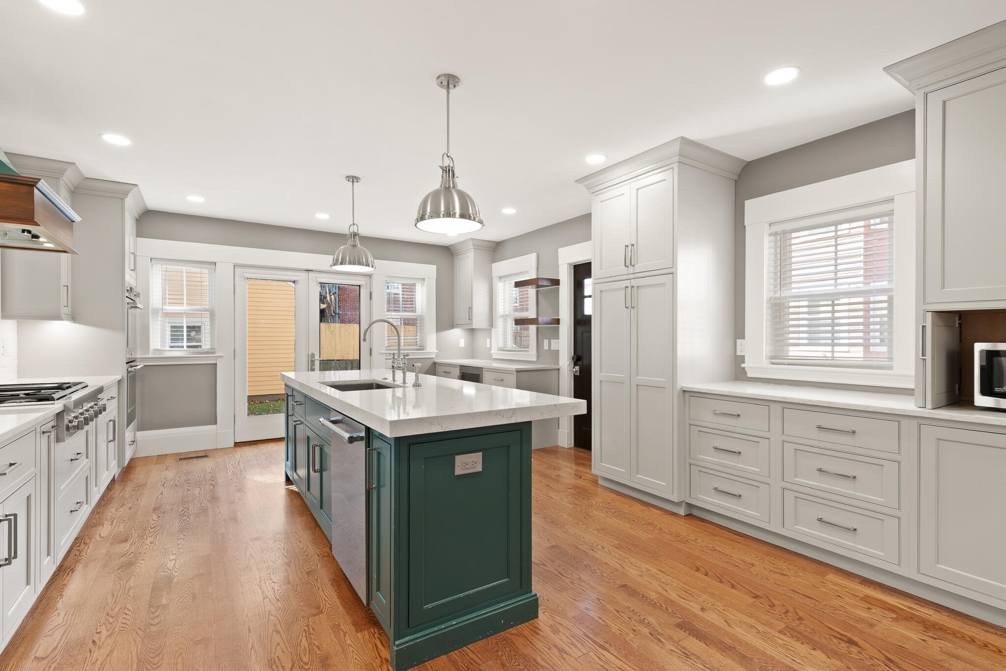 70 School St Property Photo 6