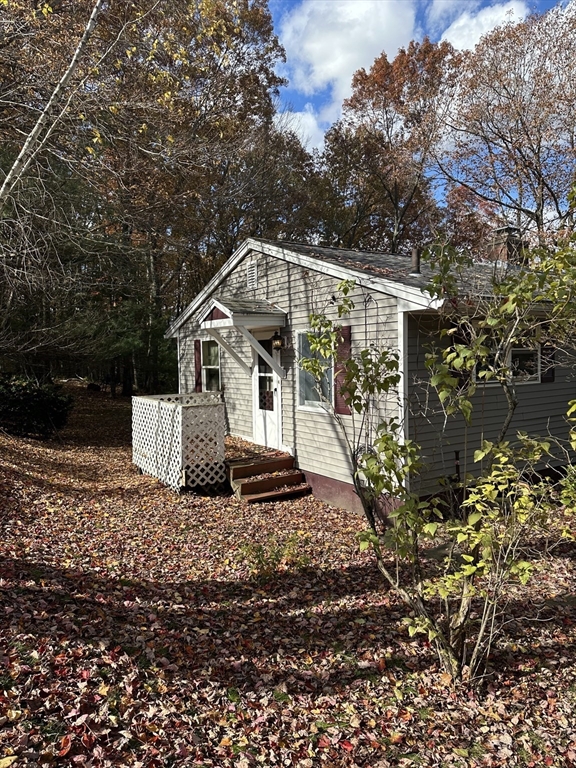35 Laurel Hill Ln Property Photo 5
