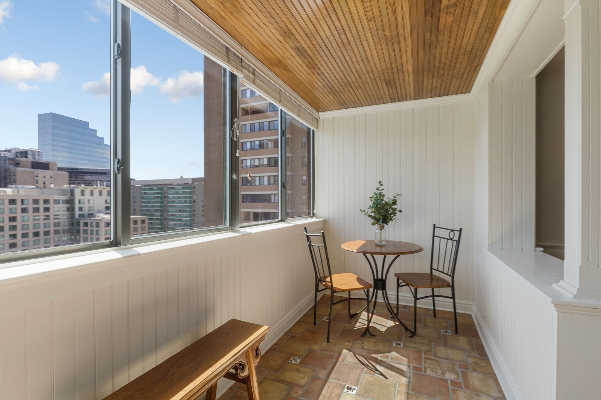 6 Whittier Pl Property Photo 12