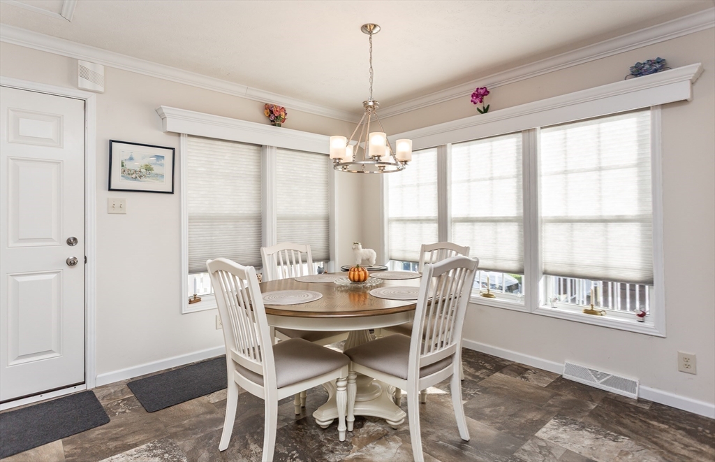 37 Bluejay Street Property Photo 14
