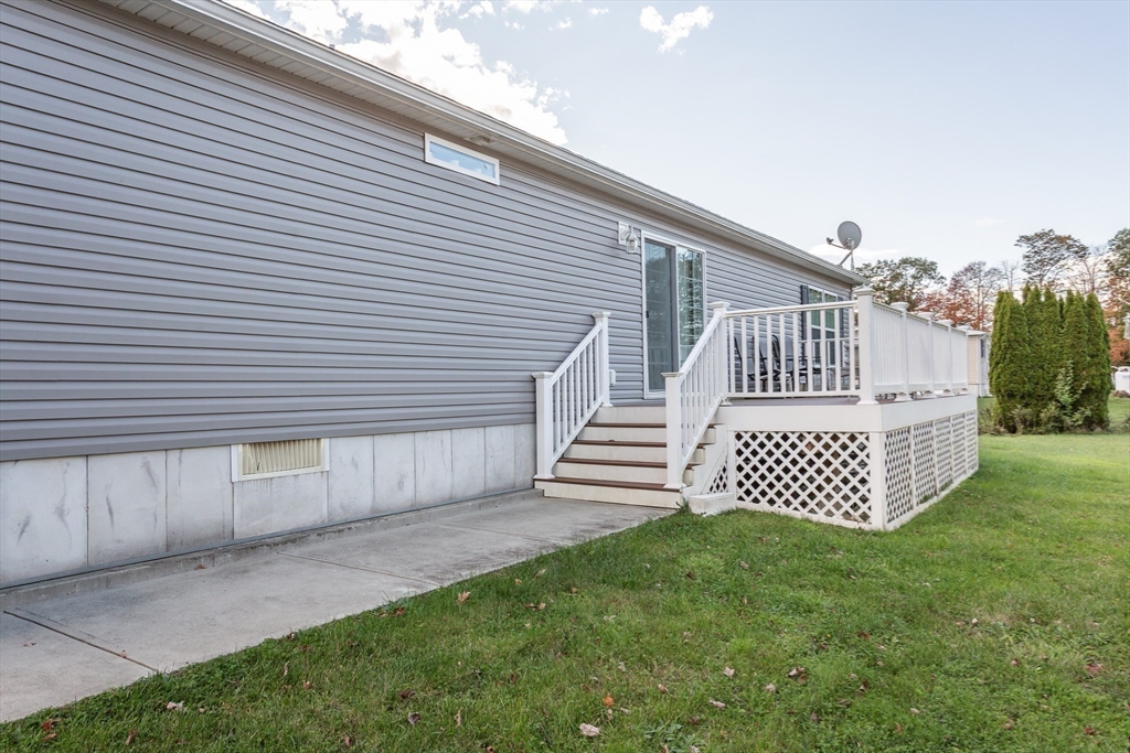 37 Bluejay Street Property Photo 23