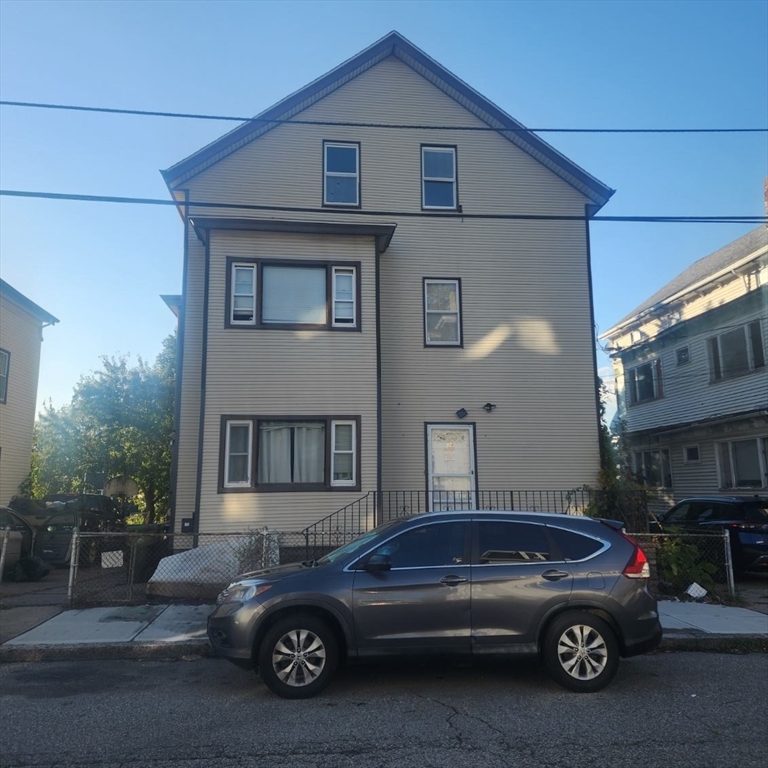 34 Danforth St Property Photo 3