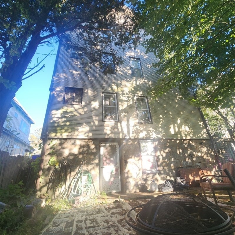 34 Danforth St Property Photo 4