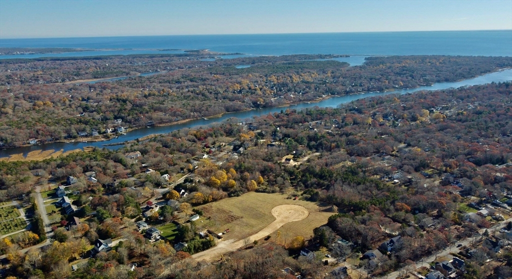 6 Sailaway Lane Property Photo 2