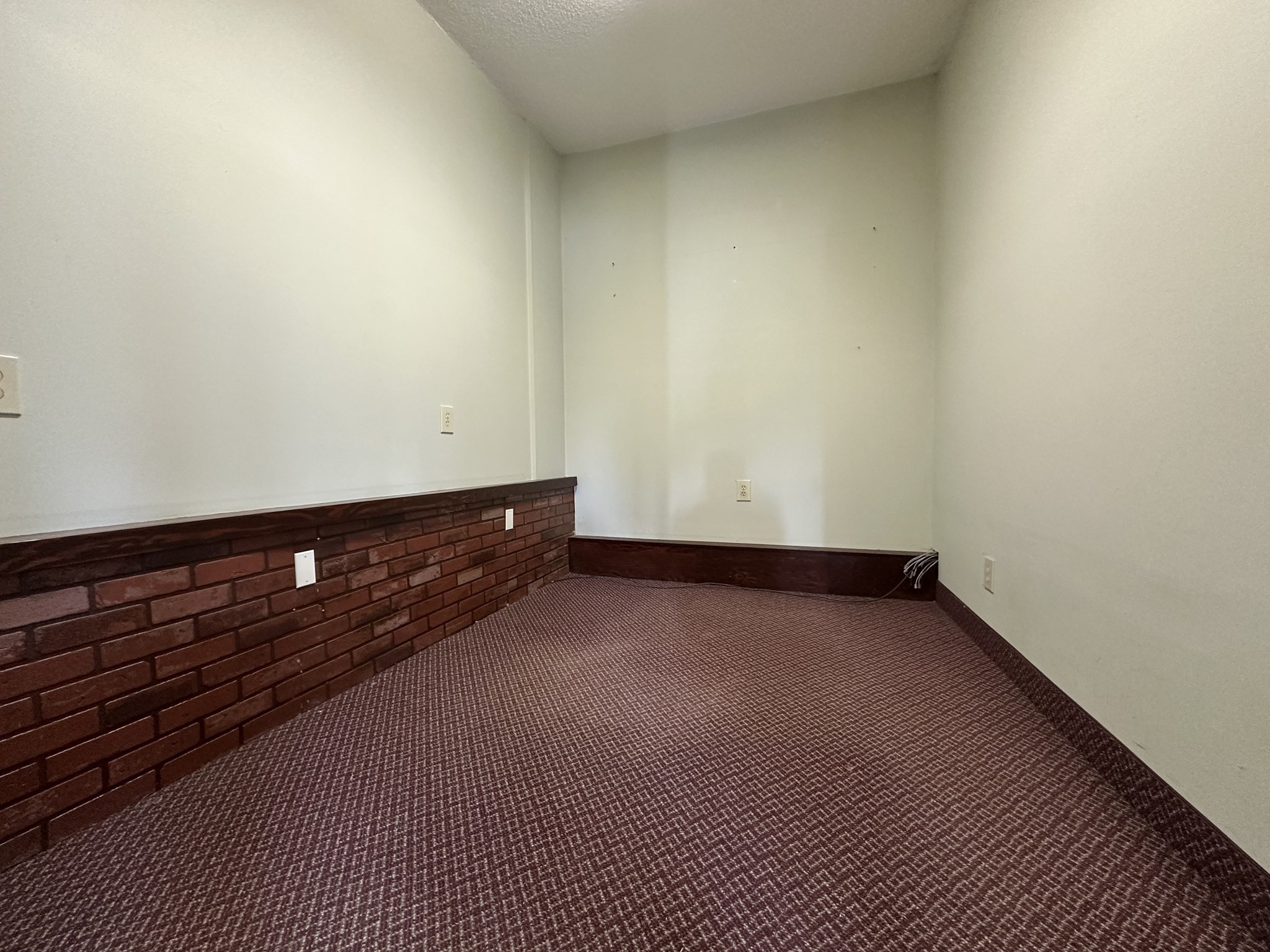 386 Chicopee Street Property Photo 17