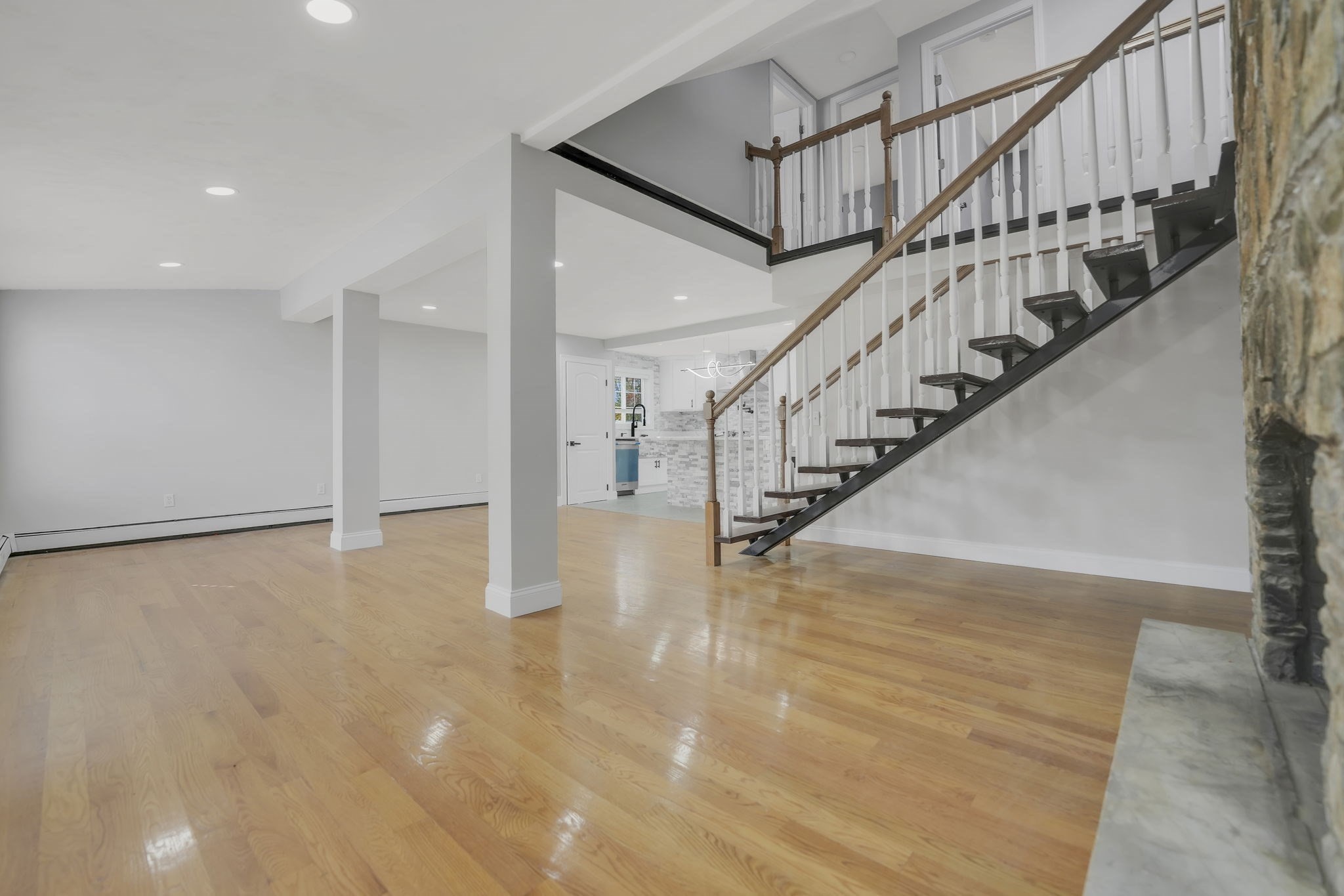 128 Old Bedford Rd Property Photo 8