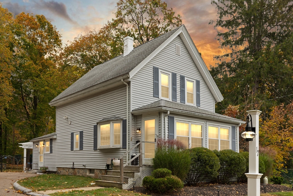 12 Holmes St Property Photo 1