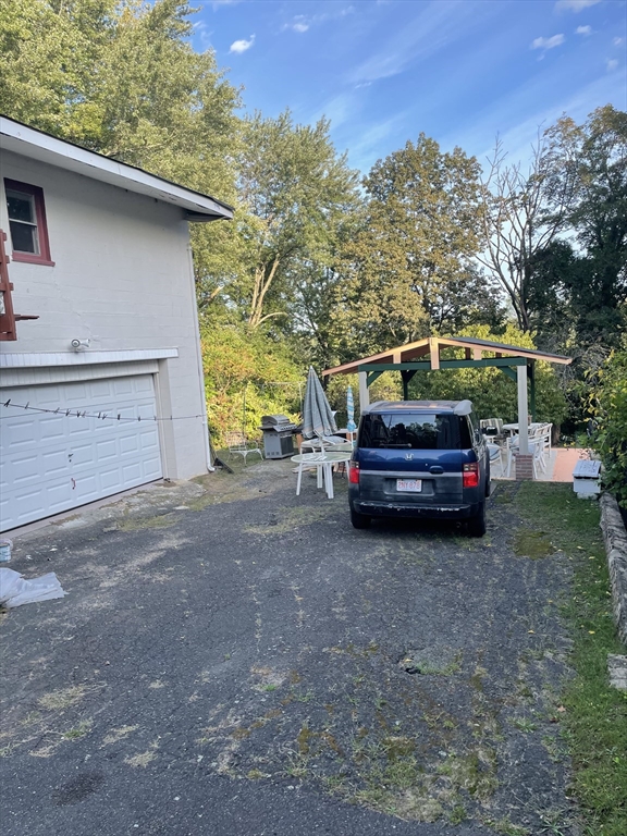 958 Main St Property Photo 18