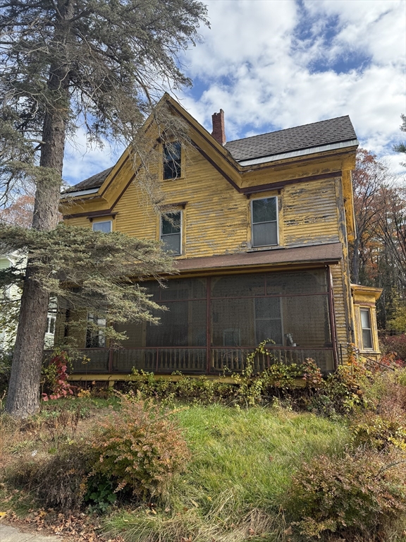 102 Mechanic St Property Photo 1