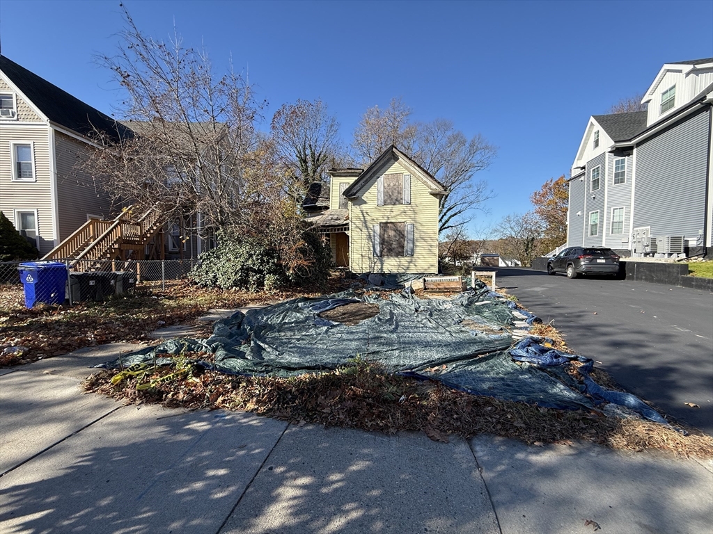 1139 Hyde Park Ave Property Photo 14