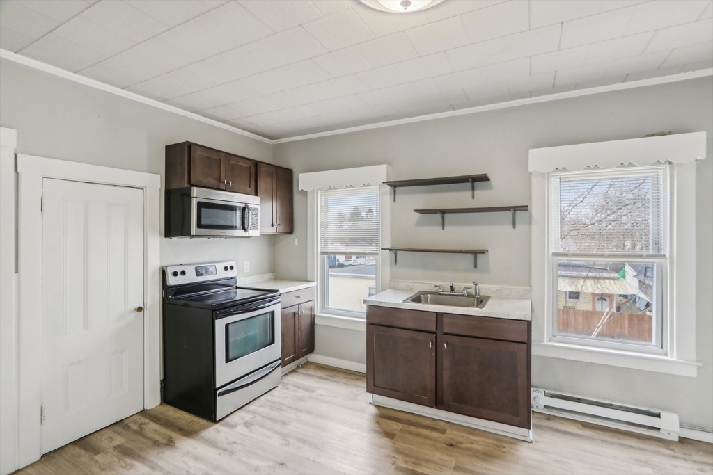 70 Pine Street Property Photo 2