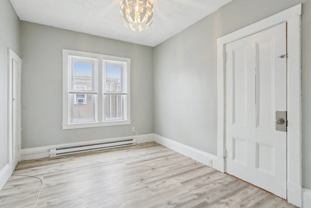 70 Pine Street Property Photo 5