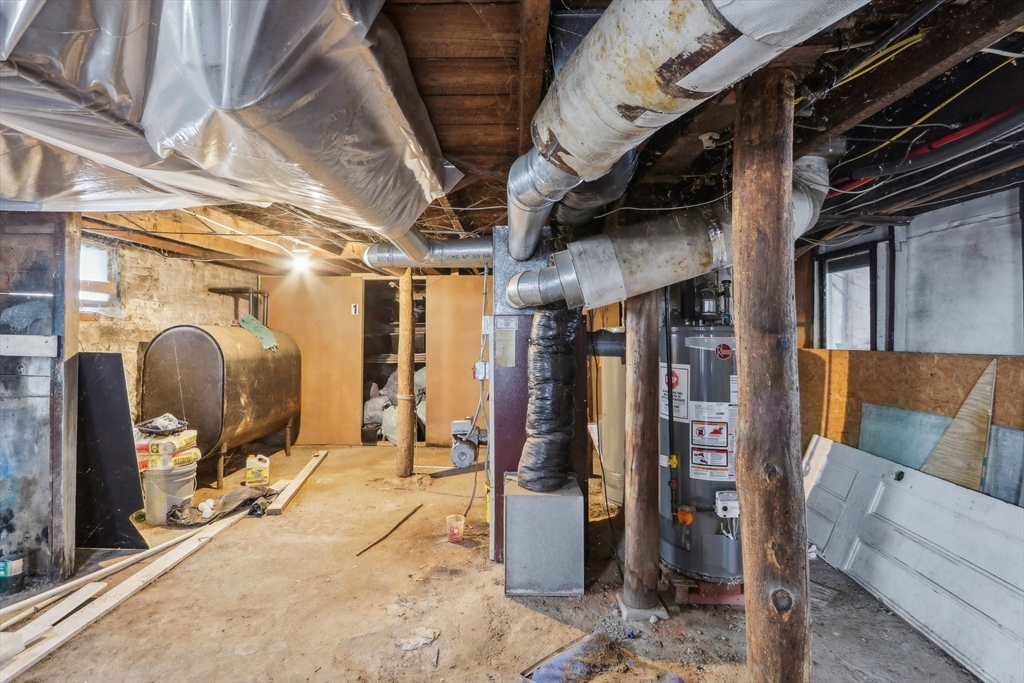 70 Pine Street Property Photo 13