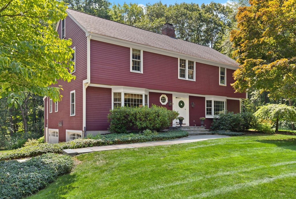 63 Canterbury Dr Property Photo 1