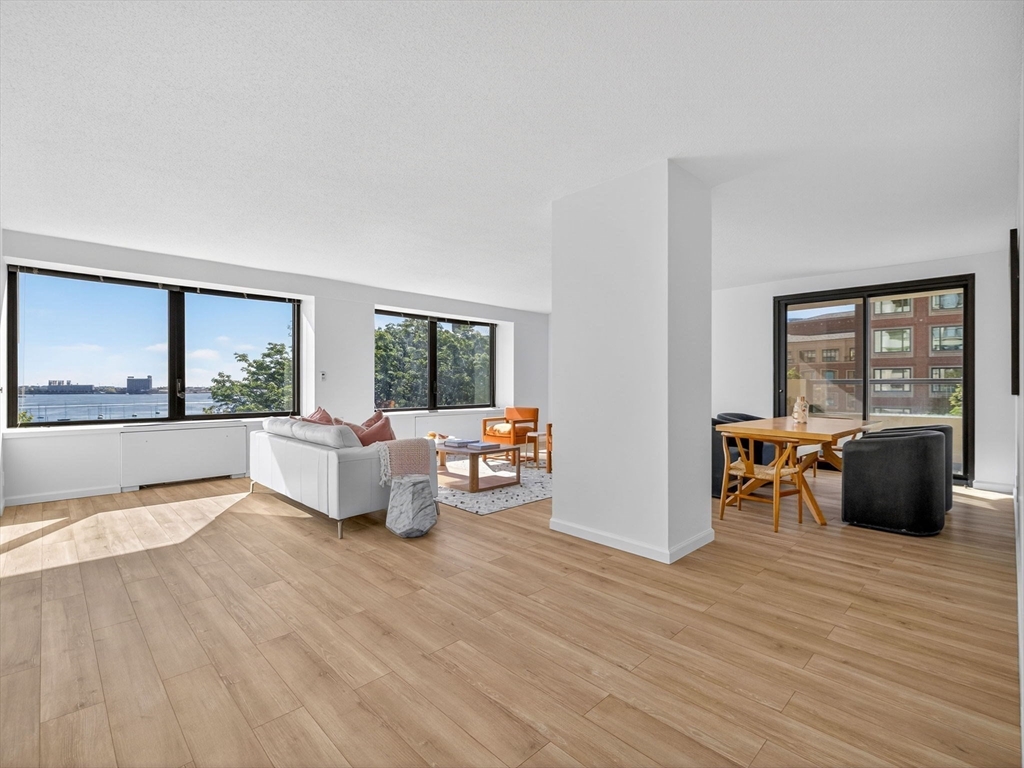 65 East India Row # 6f Property Photo 1