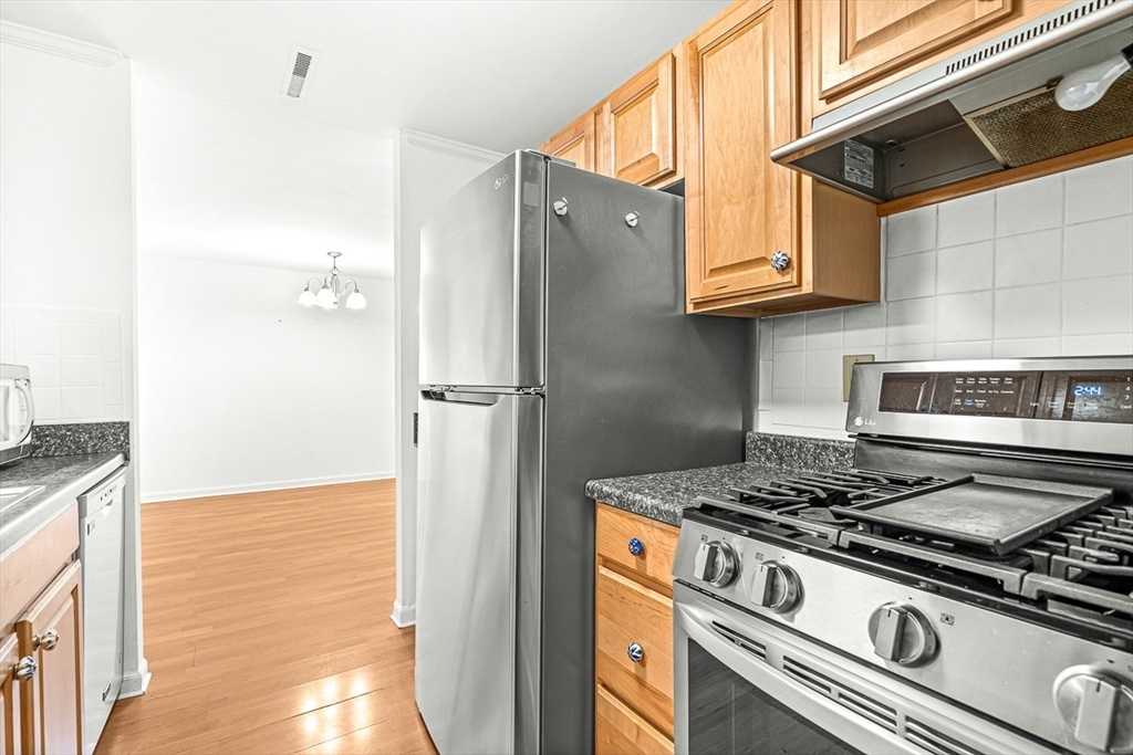 6 Greenbriar Dr # 110 Property Photo 1