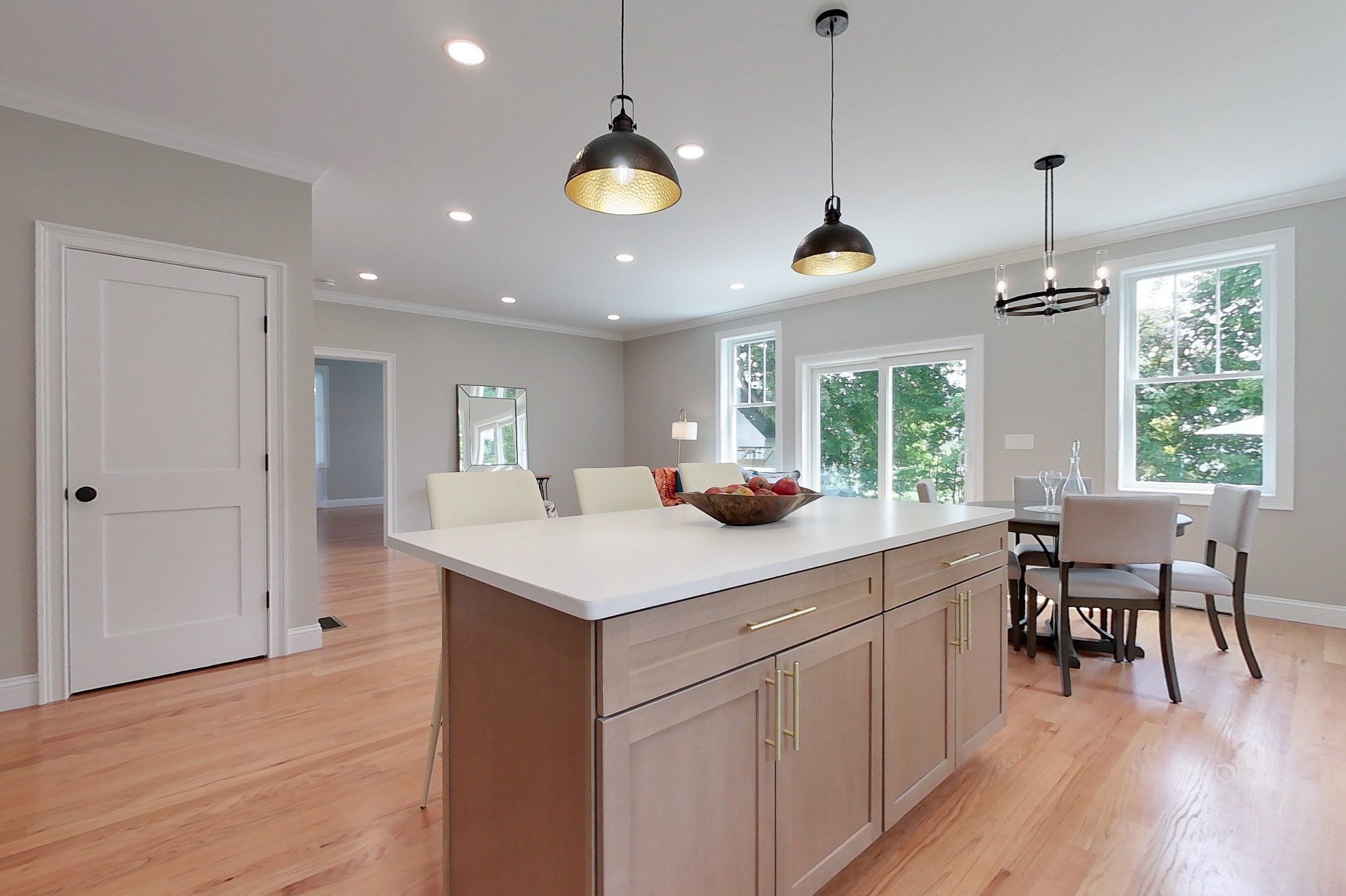 10 Pleasant St Property Photo 6