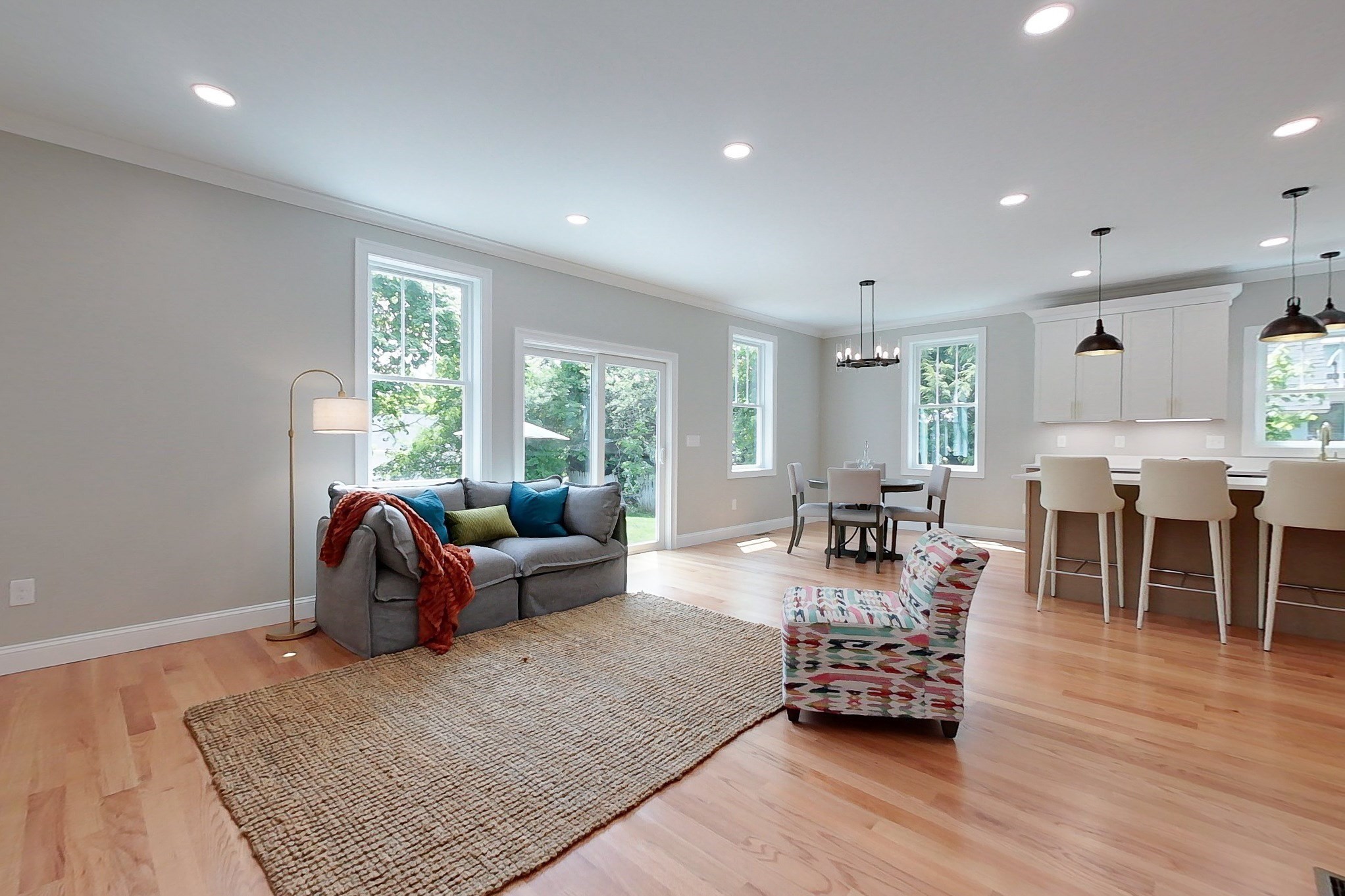 10 Pleasant St Property Photo 10