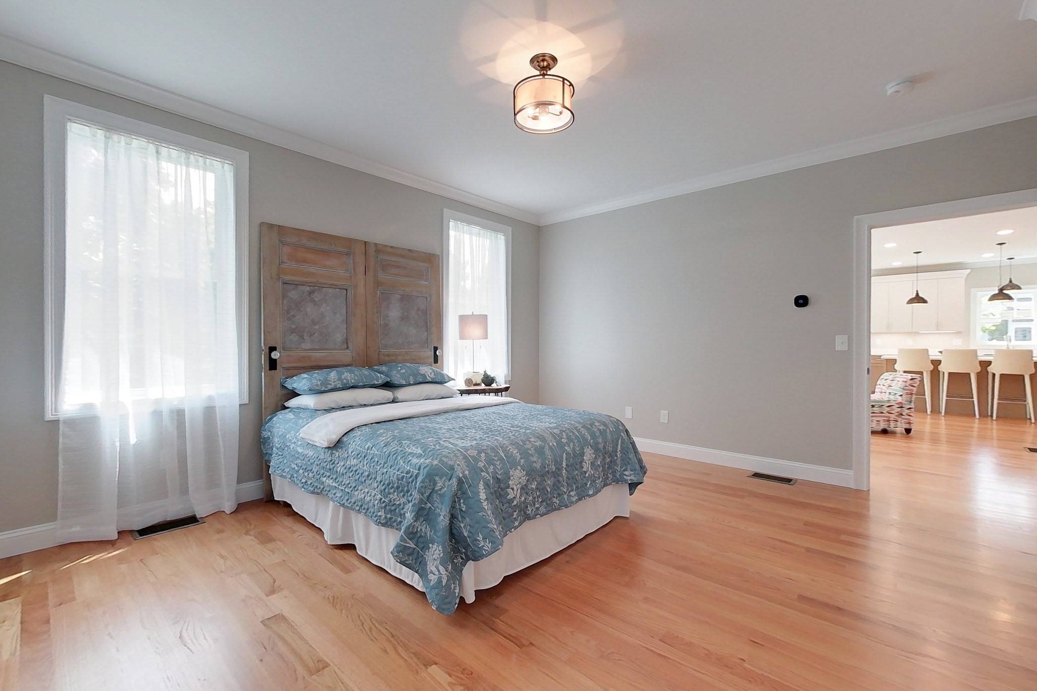 10 Pleasant St Property Photo 17