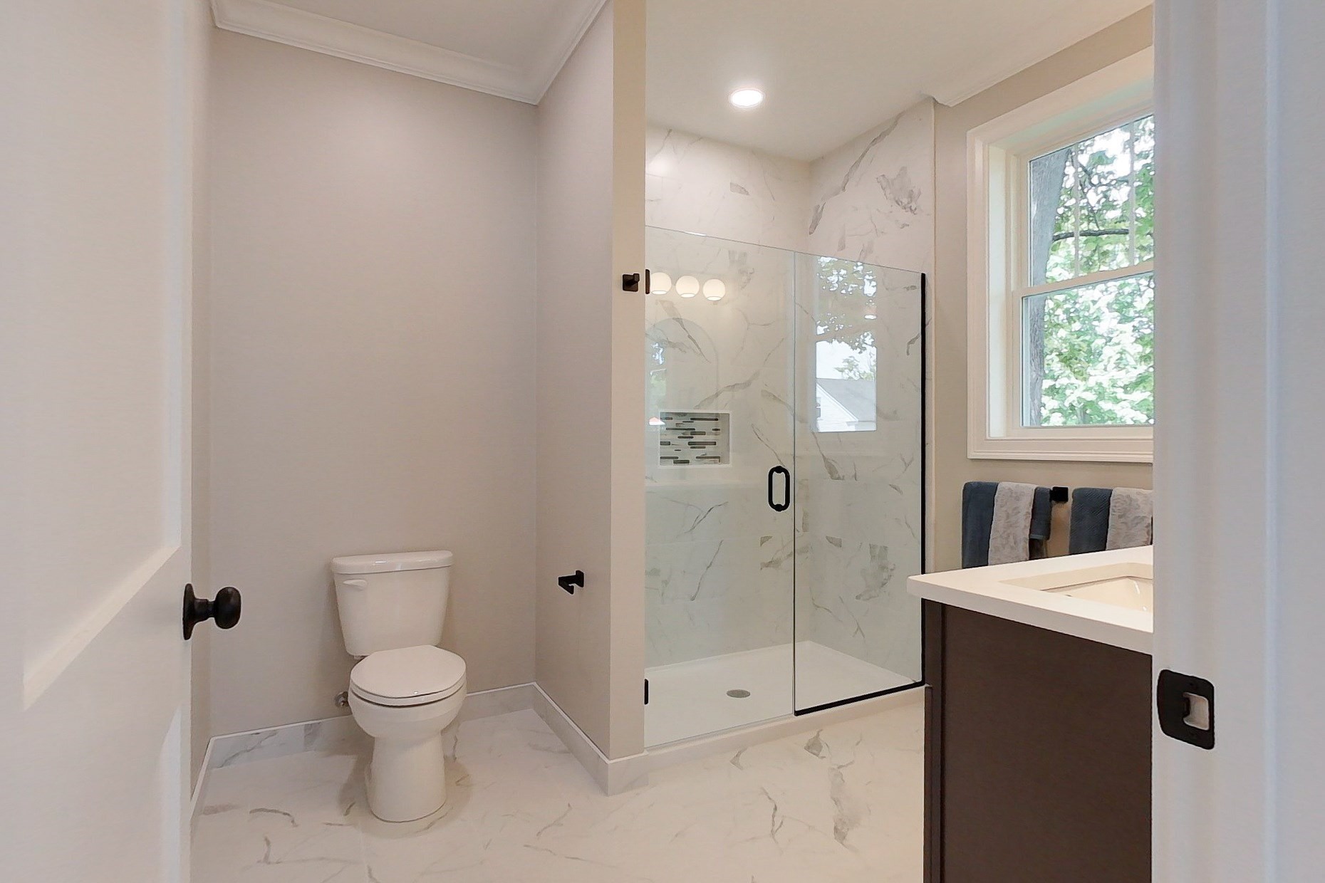 10 Pleasant St Property Photo 18
